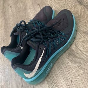 Nike Women’s air max running shoes size 9